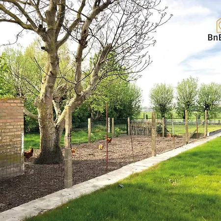 Knus Familiehuis Aan De Rand Van Met Ruime Tuin Met Zicht Over De Polder *